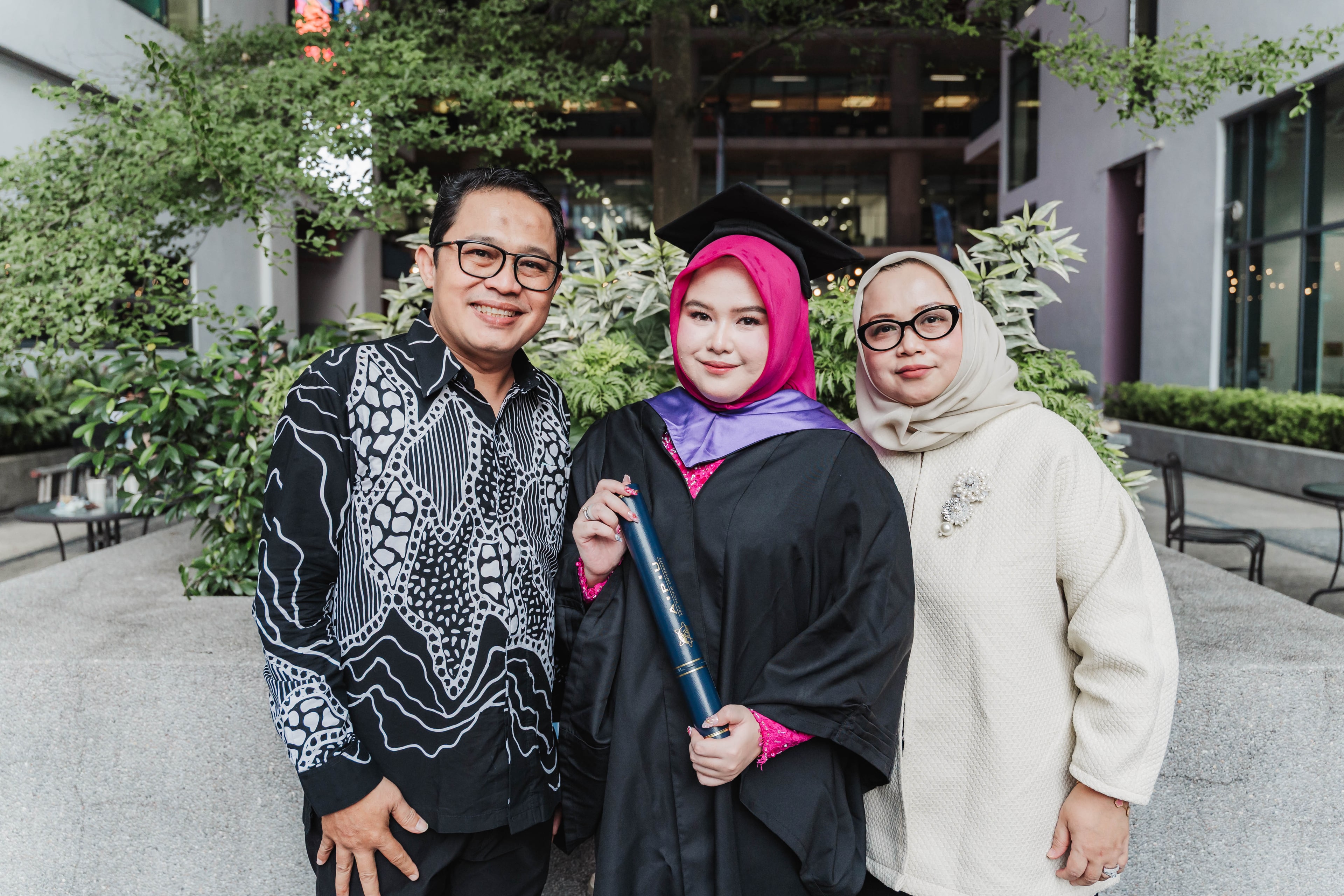 The Gals — wil-03422