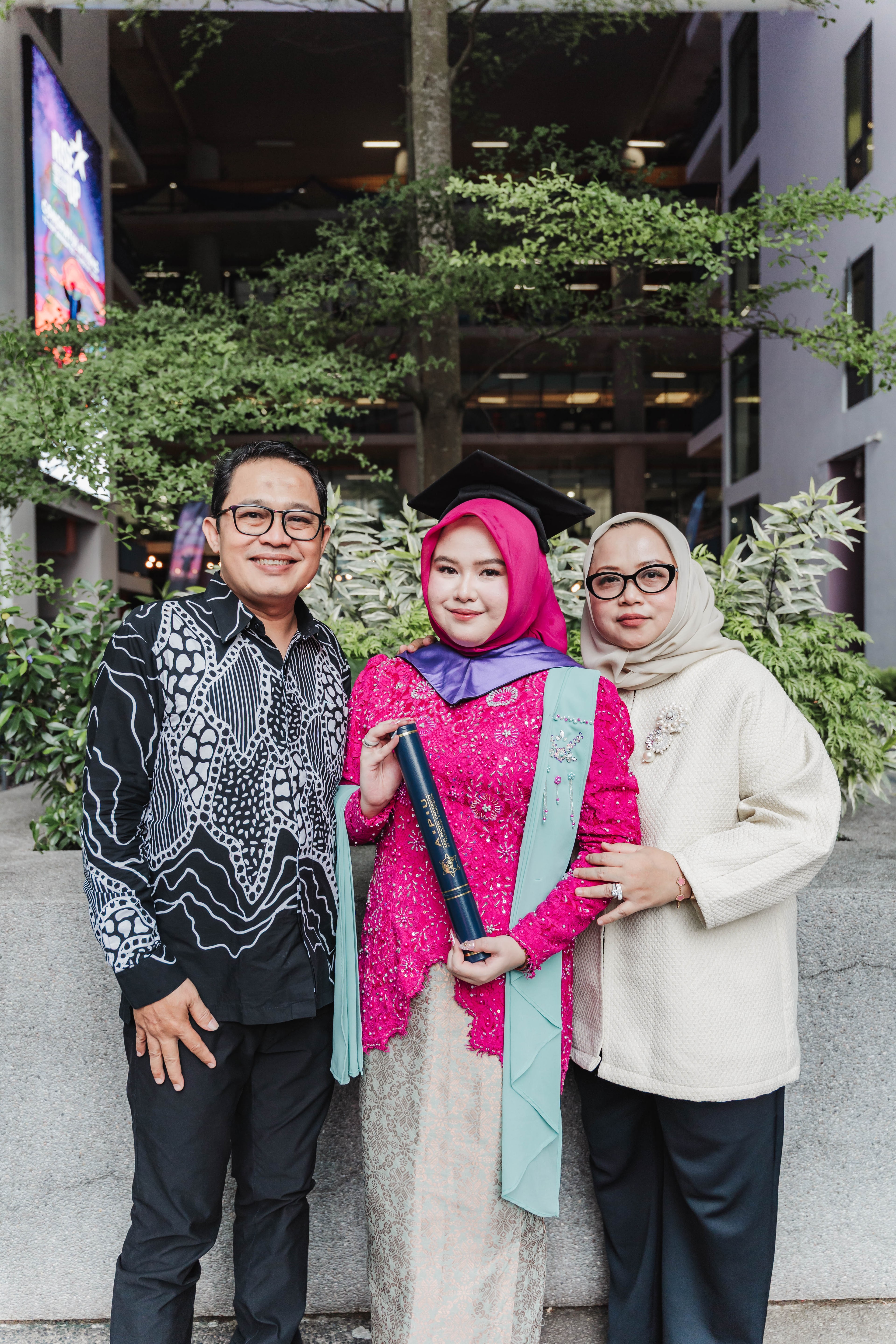 The Gals — wil-03432
