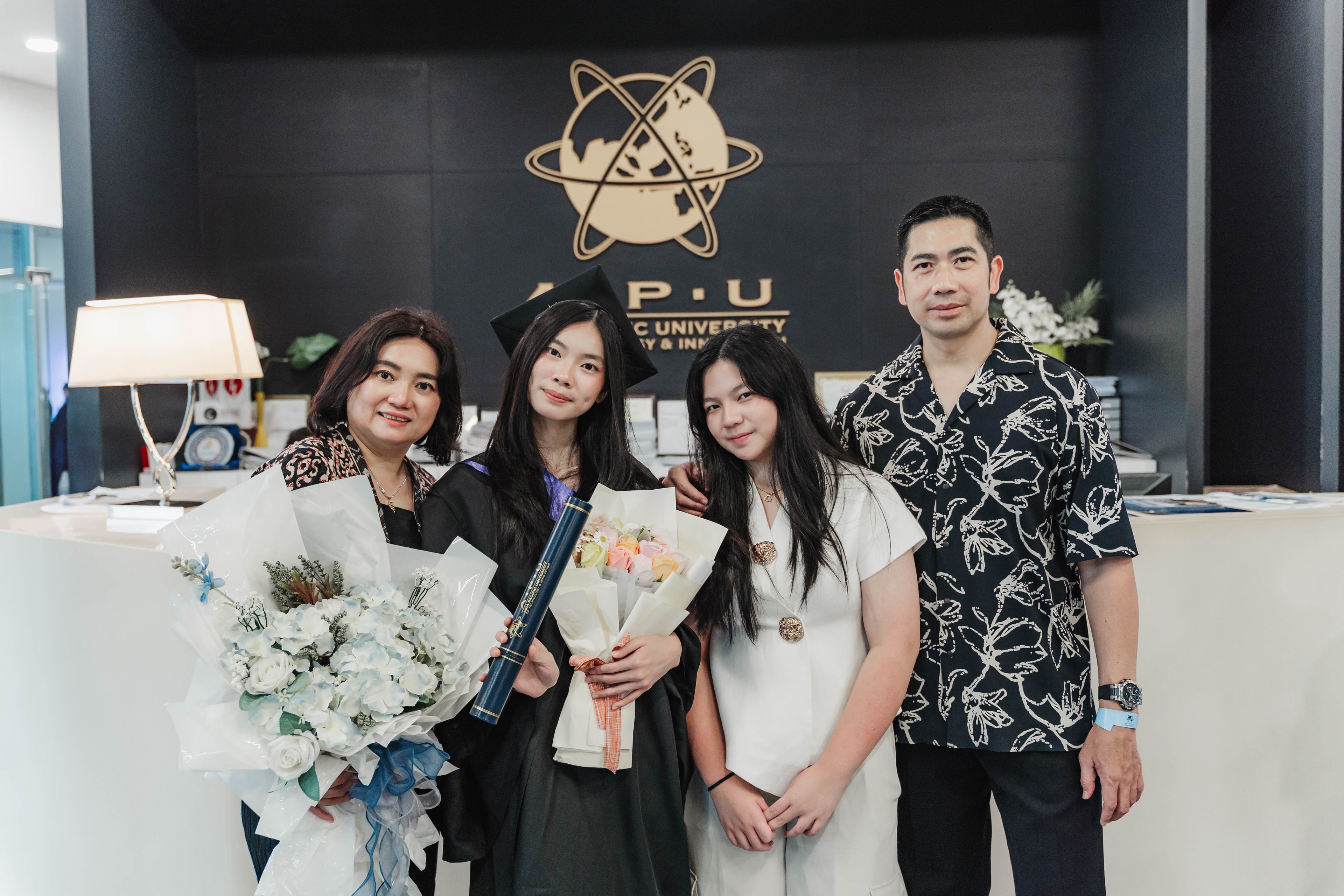 The Gals — wil-03515